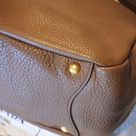 New Prada Vitello Daino BR5009 Brown Leather Side Pocket Hobo Mag Id Card Duster - Picture 14 of 16